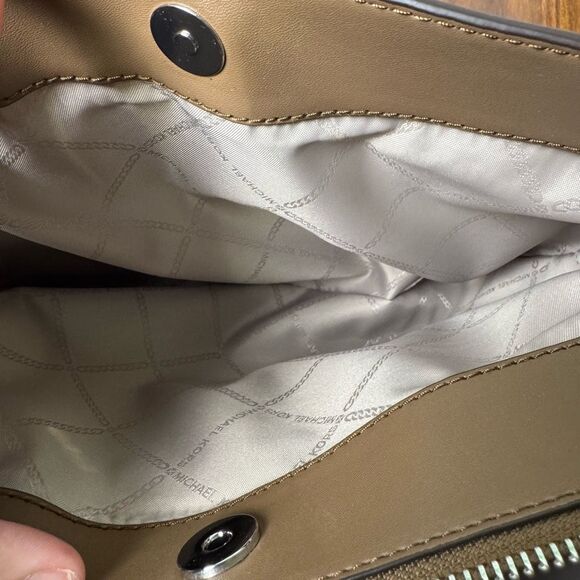 MICHAEL KORS‎ Susan Medium Quilted Leather Tote Bag Brown Silver Hardware NWOT - Picture 9 of 10